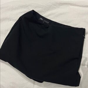 Zara Classic Black Midi Skirt